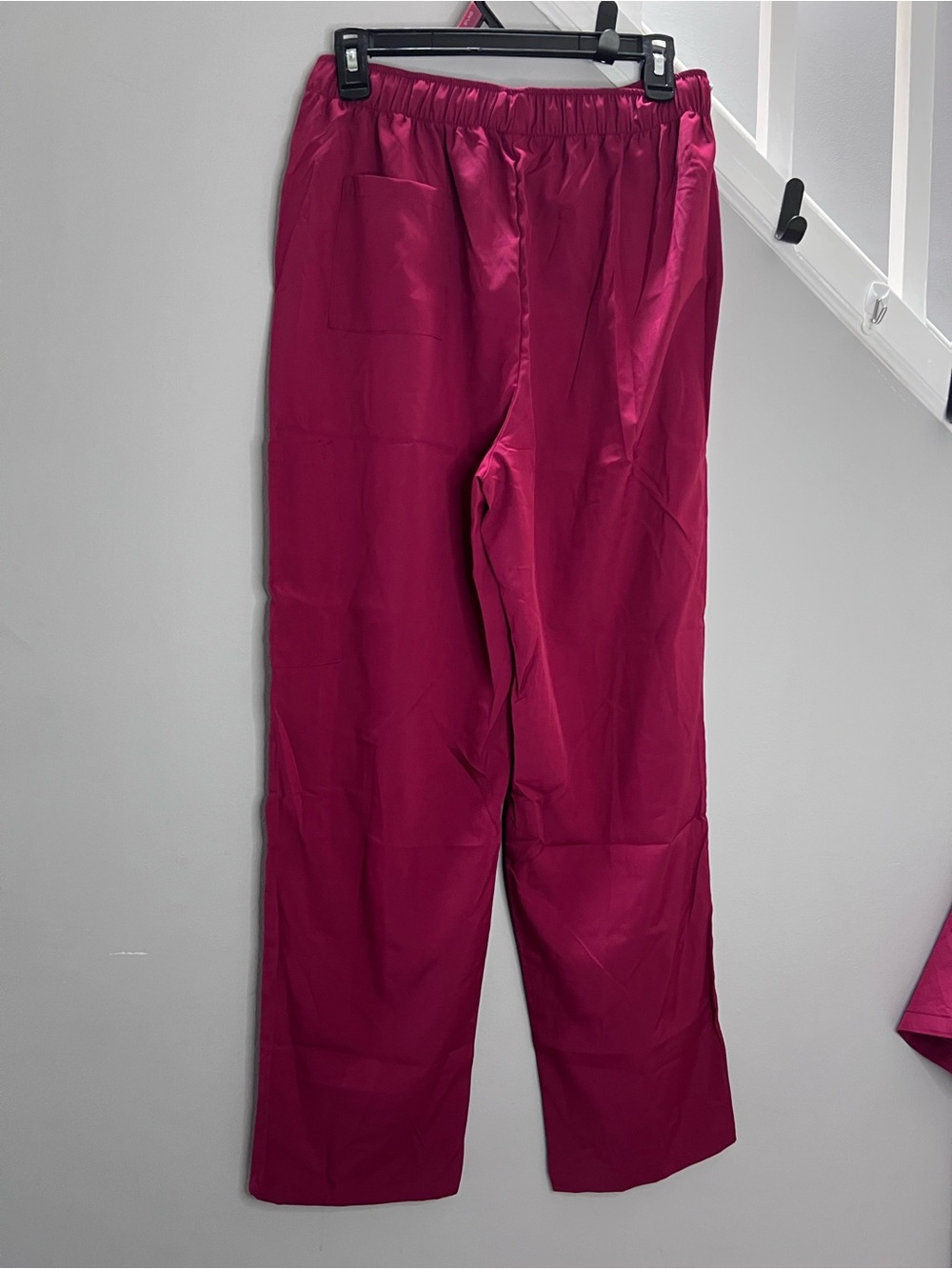 0038: Magenta Women's Scrub Top & Pants with Cargo Pockets Set            Size M - Picture 12 of 14